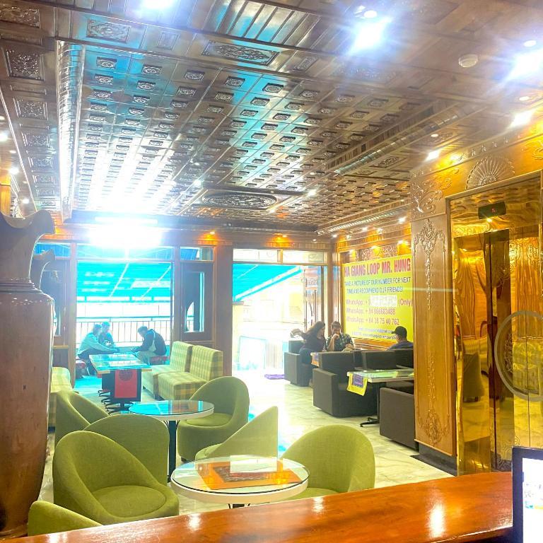 Sun Ha Giang Hotel-Tours-Motorbike Rental Zewnętrze zdjęcie