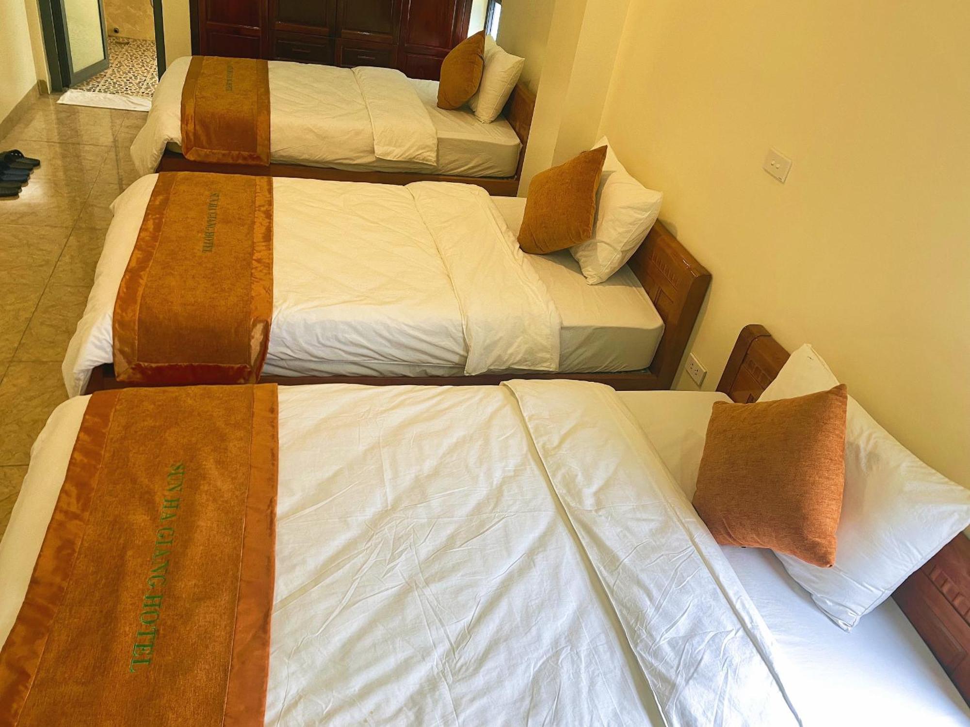 Sun Ha Giang Hotel-Tours-Motorbike Rental Zewnętrze zdjęcie