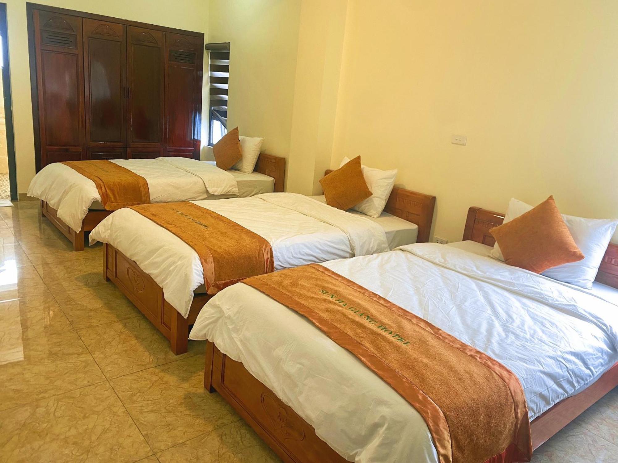 Sun Ha Giang Hotel-Tours-Motorbike Rental Zewnętrze zdjęcie